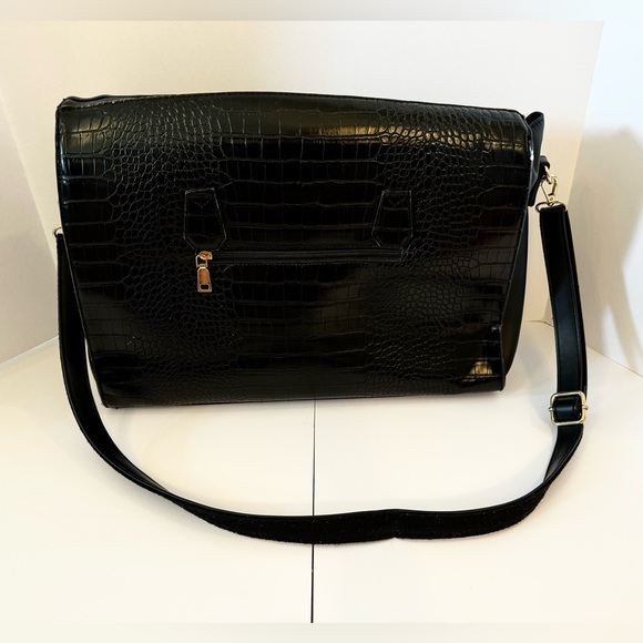 Oversized Large Travel Bag - Picture 4 of 10